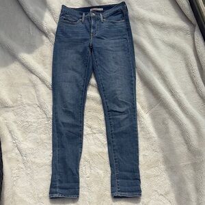 82 Levi’s 311 Shaping Skinny Jeans Size 26 | High Rise Slimming Stretch Denim